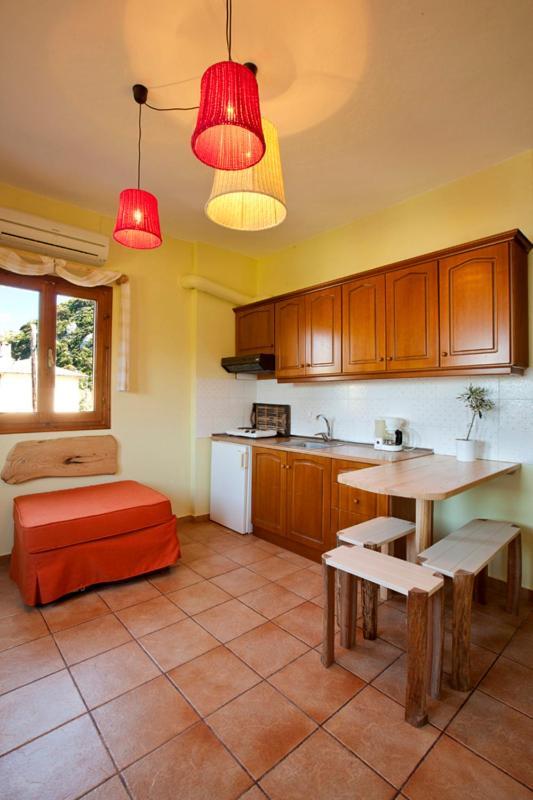 Victoria'S Guesthouse Νταμούχαρη Εξωτερικό φωτογραφία
